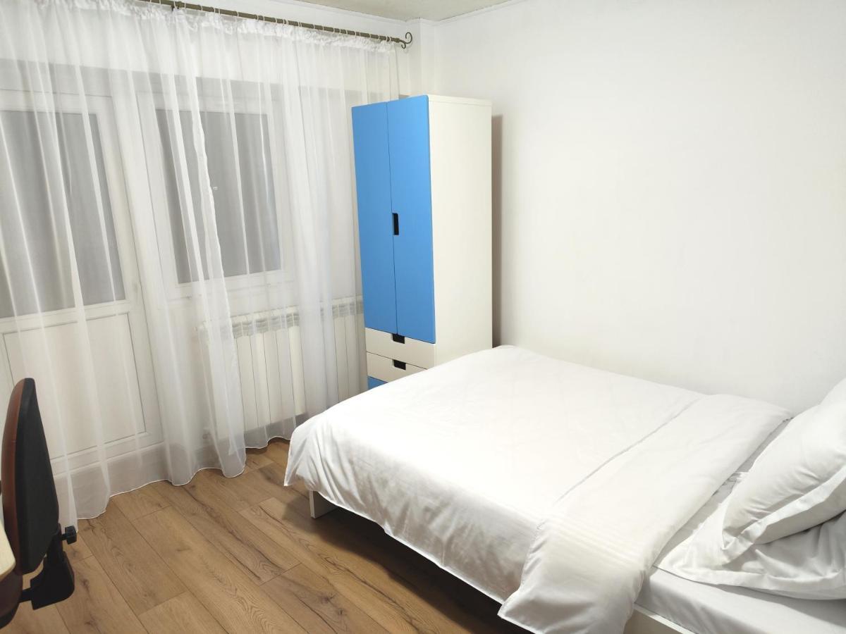 Platinum Apartment - Apartament Cu 3 Camere, 2 Dormitoare, 2 Bai, Bucatarie Complet Utilata, 2 Balcoane Bucharest Exterior photo