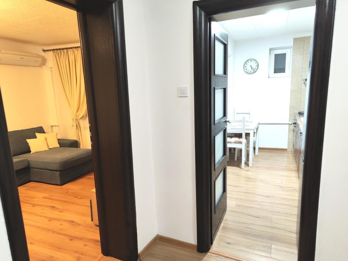 Platinum Apartment - Apartament Cu 3 Camere, 2 Dormitoare, 2 Bai, Bucatarie Complet Utilata, 2 Balcoane Bucharest Exterior photo