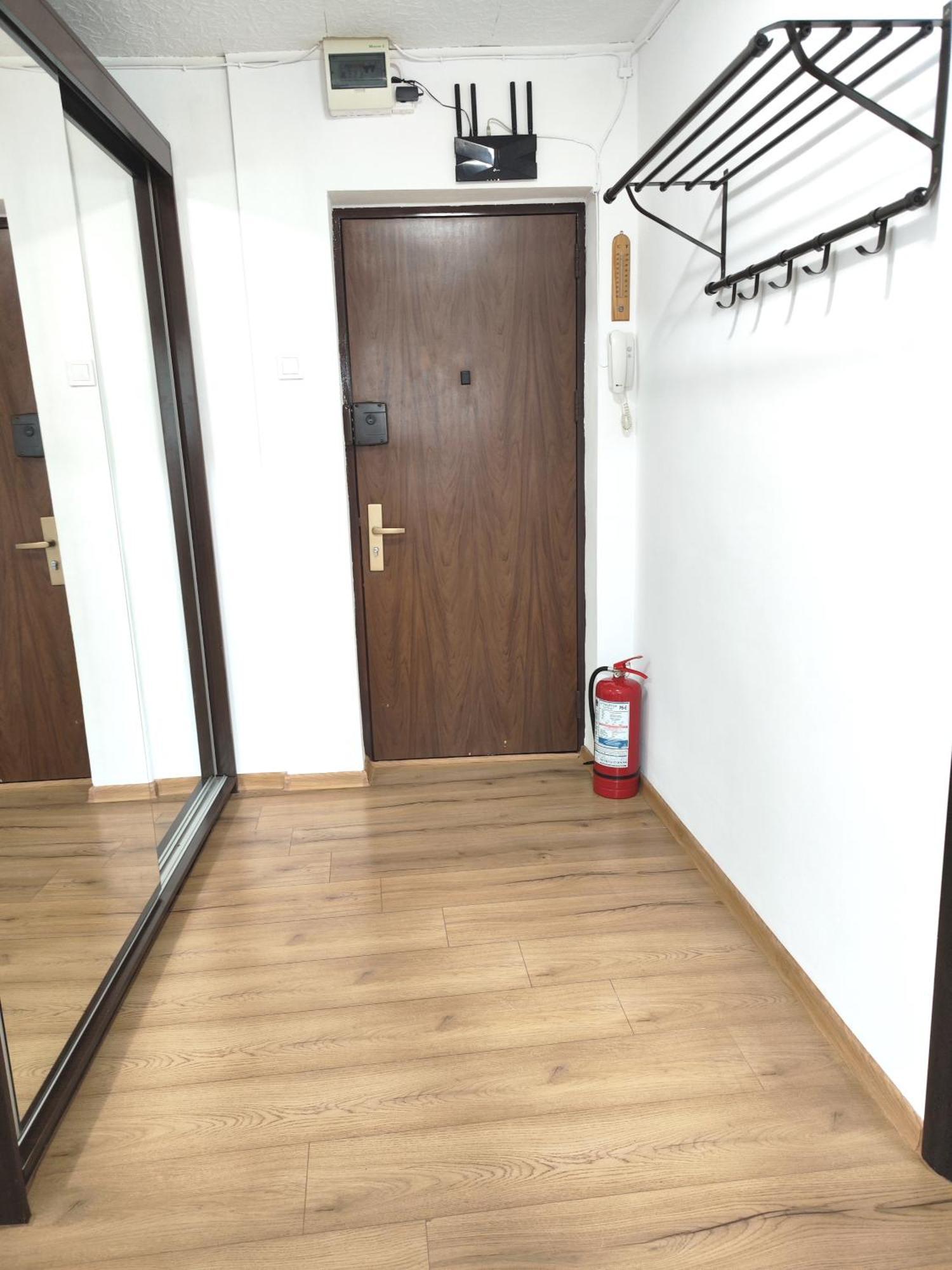 Platinum Apartment - Apartament Cu 3 Camere, 2 Dormitoare, 2 Bai, Bucatarie Complet Utilata, 2 Balcoane Bucharest Exterior photo