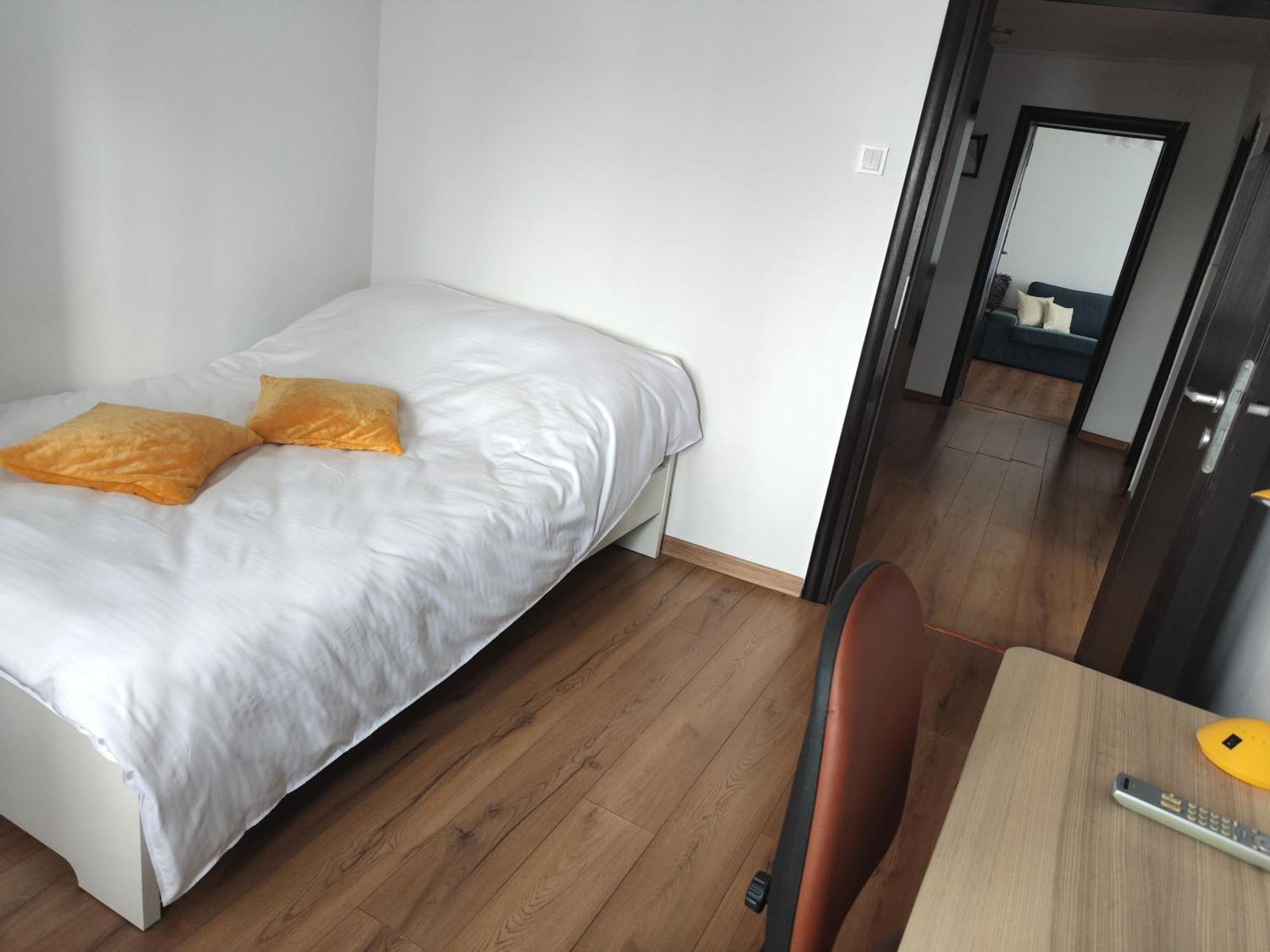Platinum Apartment - Apartament Cu 3 Camere, 2 Dormitoare, 2 Bai, Bucatarie Complet Utilata, 2 Balcoane Bucharest Exterior photo