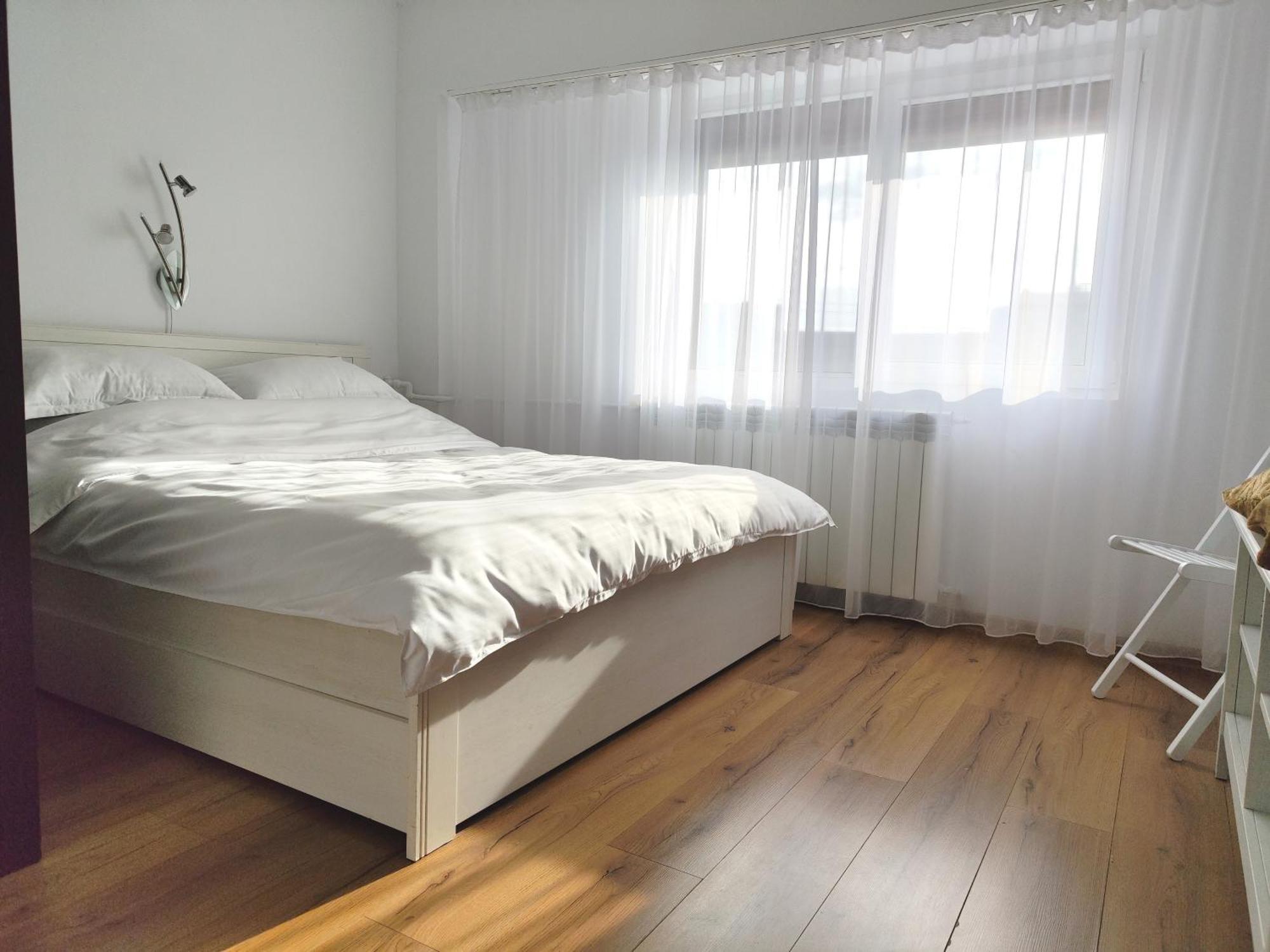 Platinum Apartment - Apartament Cu 3 Camere, 2 Dormitoare, 2 Bai, Bucatarie Complet Utilata, 2 Balcoane Bucharest Exterior photo