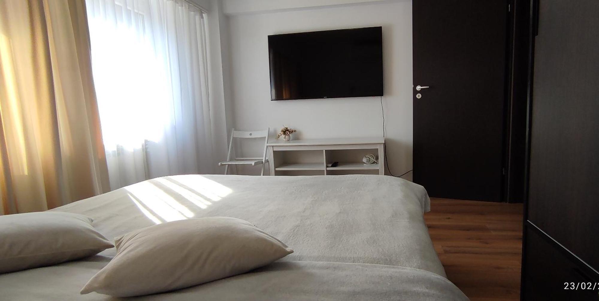 Platinum Apartment - Apartament Cu 3 Camere, 2 Dormitoare, 2 Bai, Bucatarie Complet Utilata, 2 Balcoane Bucharest Exterior photo